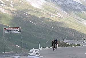 VELOTRAVEL RADREISE ALPENUEBERQUERUNG RENNRAD